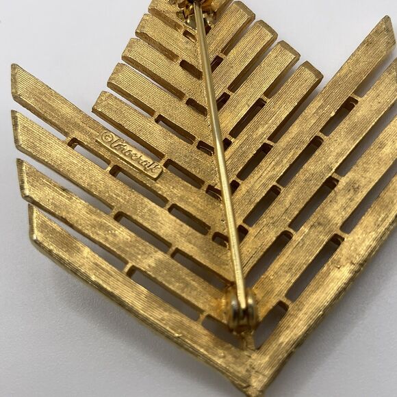 Corocraft Brooch Vintage Large Modernist Leaf Gold Tone Artsy 1960s MCM - Picture 6 of 8